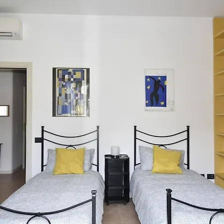 Vakantiehuis Anzio 9 *